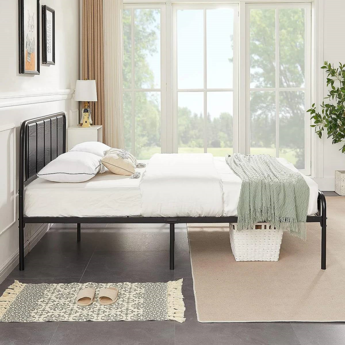 Queen size Black Wood Metal Platform Bed Frame with Rounded Headboard Footboard